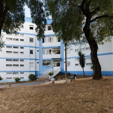 Daire Olivais 2br Near Metroairport By Perfect Getaway